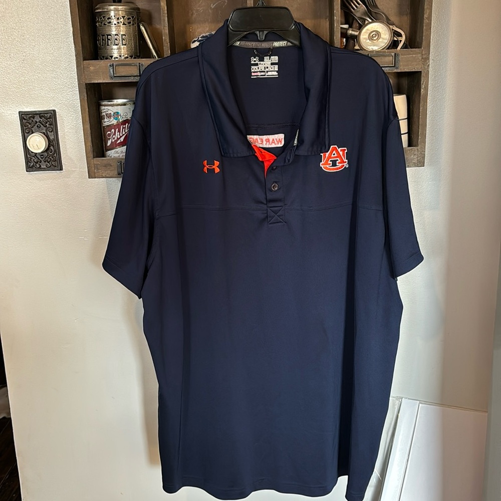 Under armor loose Auburn shirt